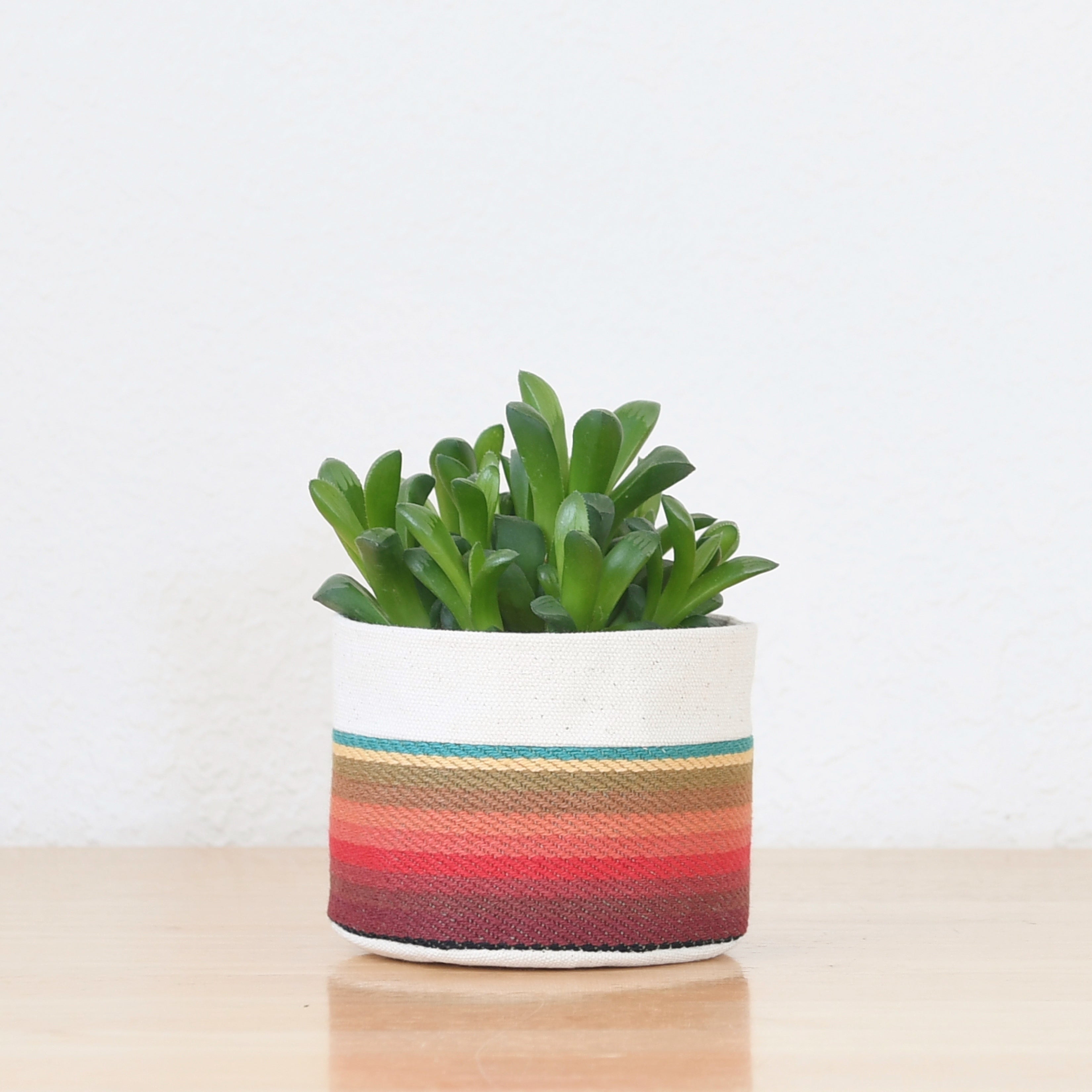 natural material plant pots Canvas Fabric Planter Basket with Plastic Pot + Saucer